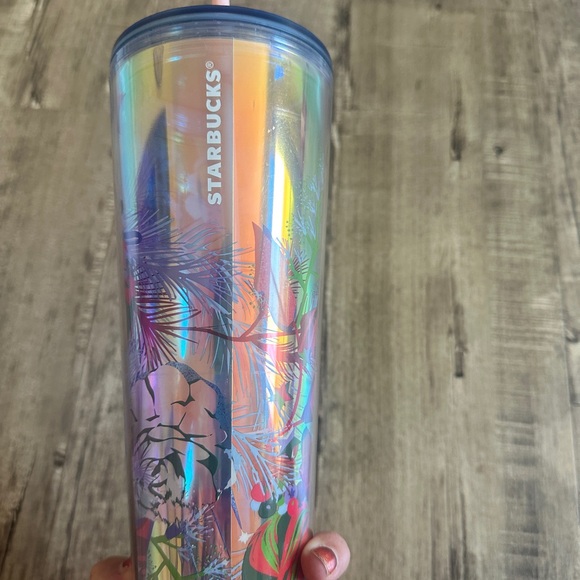 Starbucks 32oz tumblers lot of two, yellow floral and holiday floral. Perfect - Picture 9 of 10